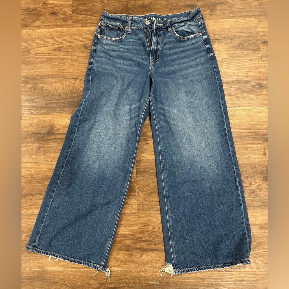 American Eagle Wide Leg Strigid Jeans Size 6